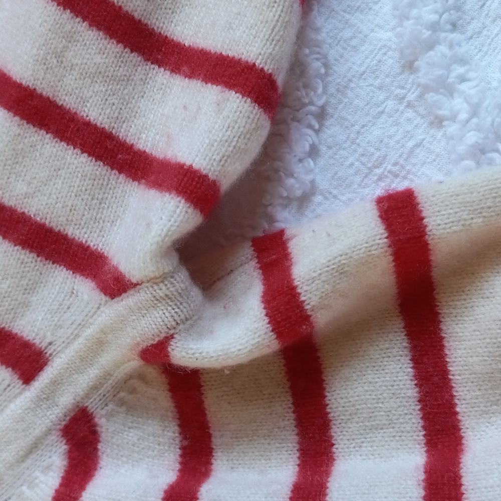 Vineyard Vines Cream and Red Striped Sweater - Picture 4 of 7